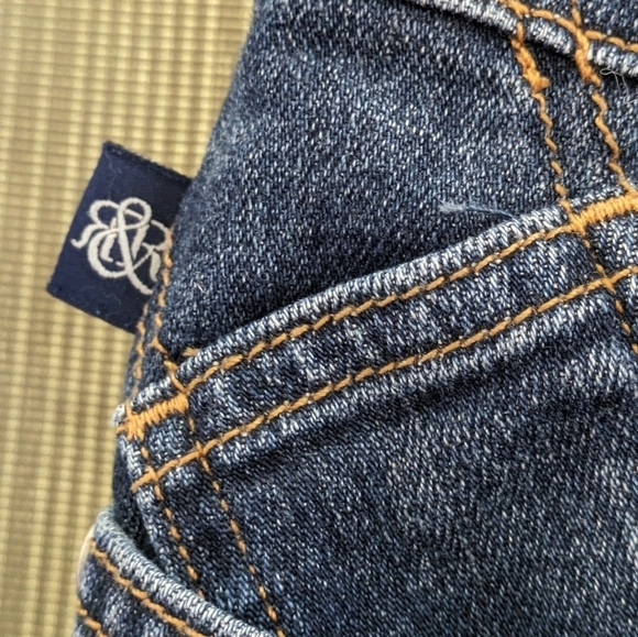 Rock & Republic | Kimber high rise denim shorts Size 16 EUC - Picture 5 of 10